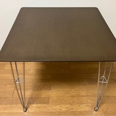 テーブル（正方形）お譲りしますの画像