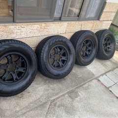 タイヤホイール4本セット（ナット付き）
