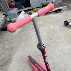 グロッバー　キックボードの画像