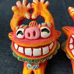 美品　カラフルシーサー陶器置物の画像