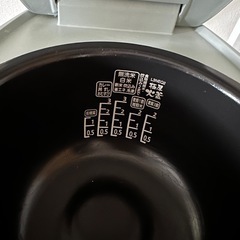 アイリスオーヤマ 炊飯器 3合 IH式　RC-IL30-G ピスタチオの画像