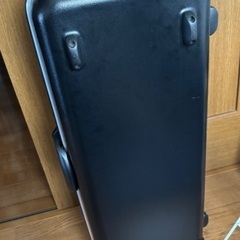 テナーサックス　キャスター鍵付きケースの画像