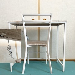 おしゃれ　デスクチェアセットの画像