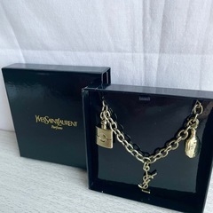 ☆お値引可能☆【新品未使用品】Yves saint Lauren...