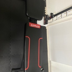 筋トレベンチ　トレーニング器具