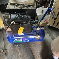 コンプレッサー