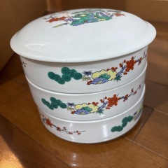 三段重2つセットの画像
