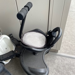 ベビーカーのサブ椅子の画像