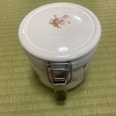 キャニスター小の画像