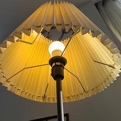 IKEA  フロアランプ スタンドライト(LED電球付き)  0円の画像