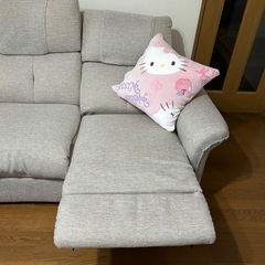 ニトリ　リクライニングソファ　電動の画像