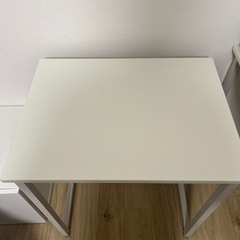 机の画像