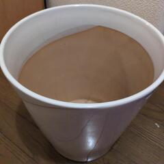 大きな鉢　