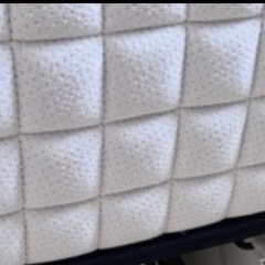 ダブルベッド　マットレスの画像