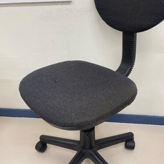 オフィスチェア　一台
