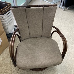 【ジモティー割引で最大15％OFF⭐️】 ラタン　回転高座椅子