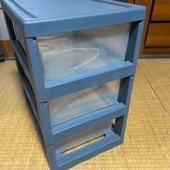 プラスチックケース　3段　小の画像