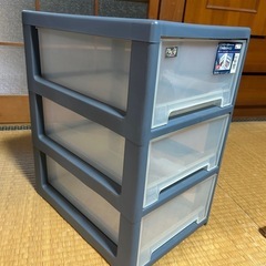 プラスチックケース　3段　小の画像
