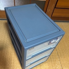 プラスチックケース　3段　小の画像
