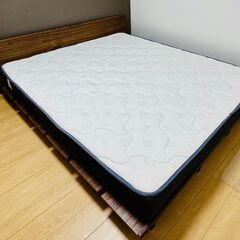 【オシャレ】LOWYAクイーンサイズベッド　木目調ローベッド フ...