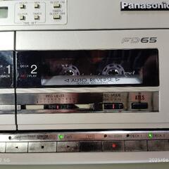 大昔のパナソニックのラジカセ　CD、テープ ラジオOK　電源コード付  中古品に理解ある方で取引お願いしますの画像