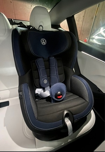 【美品】Volkswagen純正 チャイルドシート Trifix i-SIZE（76〜105cm / 〜18kg対応）