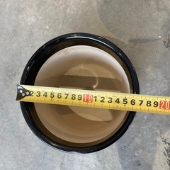 黒と深い緑の植木鉢　3個セットでの画像