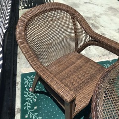 アメリカ家具 藤編み テーブル×イス二脚の画像