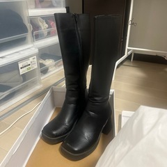 ブーツ　22.5cm