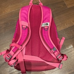 ノースフェイス🔴リュックの画像