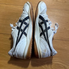 asics体育館シューズ（28㌢）の画像