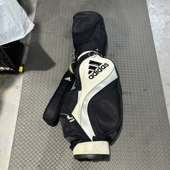 アディダス　ゴルフバッグ
の画像
