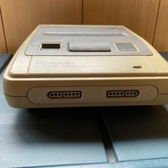 ニンテンドー スーパーファミコン 本体 コントローラー付き　※電源アダプター無し　値下げしました3000円→2700円の画像