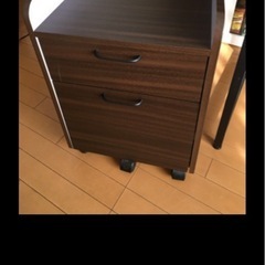 デスク　キャビネット付きの画像
