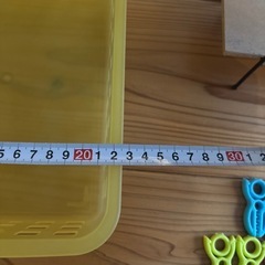 プラスチックの入れ物の画像