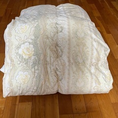 29　　シングルサイズ　羽毛布団