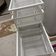 今月末までにお願いします。収納ラックの画像