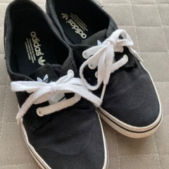【取引完了】adidas アディダス　浅履きスニーカー
