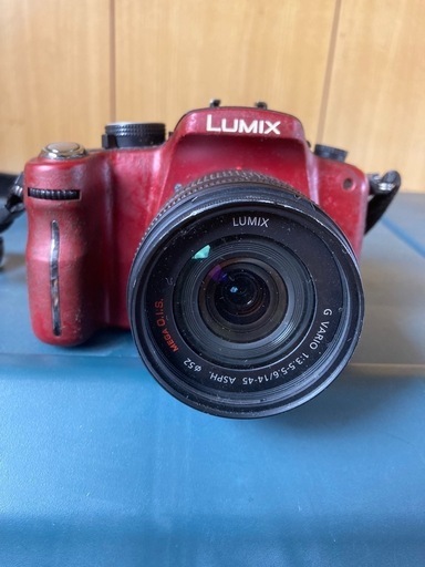 LUMIX レッドカメラ 14-45mmレンズ　カメラバッグ付き（中古）値下げしました16000円→13000円