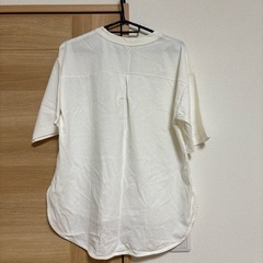 【服類2着目から1着毎100円引き】白半袖Tシャツの画像