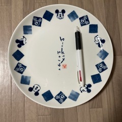 ミッキーマウスの和柄の大きめプレートの画像