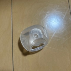 NUKおしゃぶりのケースの画像