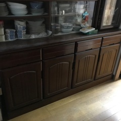 食器棚の画像