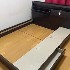 クイーンサイズベッドフレームのみ