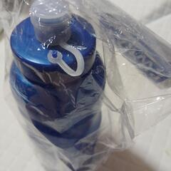 水筒　1L　プラスチックの画像