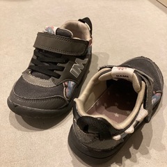 ムーンスター、GAP、イフミー、俊足 子ども用運動靴 ４足セットの画像