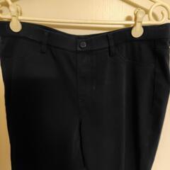 ユニクロ　ストレッチパンツ　未使用の画像