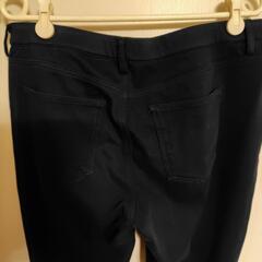 ユニクロ　ストレッチパンツ　未使用の画像