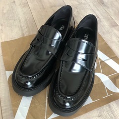 ZARA ローファー　ザラ　シンプル　お洒落　黒　ブラック　大人...