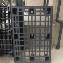 屋外用のパレットの画像